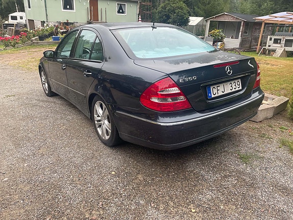 Mercedes-Benz E350 3 of 9