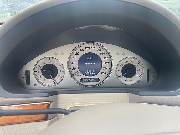 Mercedes-Benz E350 9 of 9