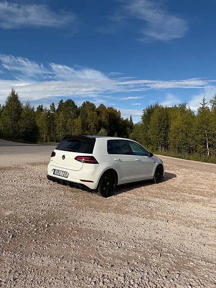 Volkswagen Golf VII 4 of 4