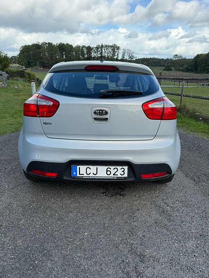 Kia Rio 3 of 8