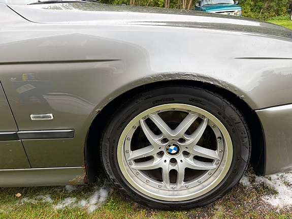 BMW 525i 8 of 10