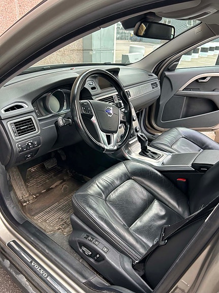 Volvo XC70 5 of 8