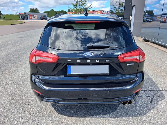 Ford Focus 5 of 10