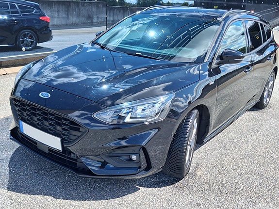 Ford Focus 2 of 10