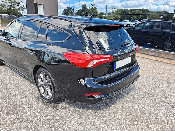 Ford Focus 4 of 10