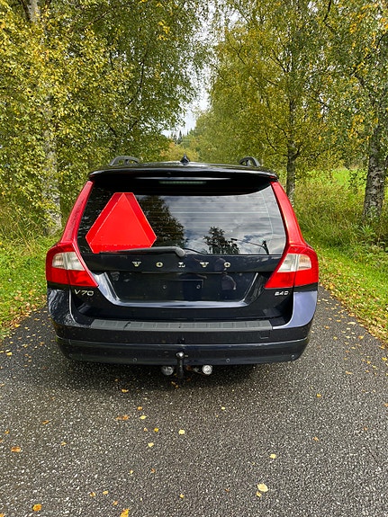 Volvo V70 4 of 10