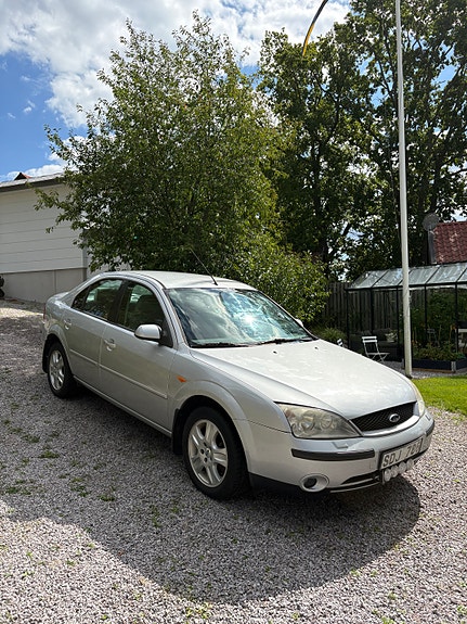 Ford Mondeo 6 of 9