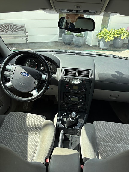 Ford Mondeo 3 of 9