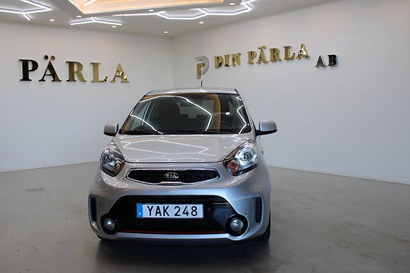 Kia Picanto 2 of 10
