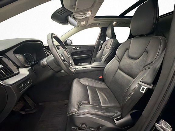 Volvo XC60 15 of 30