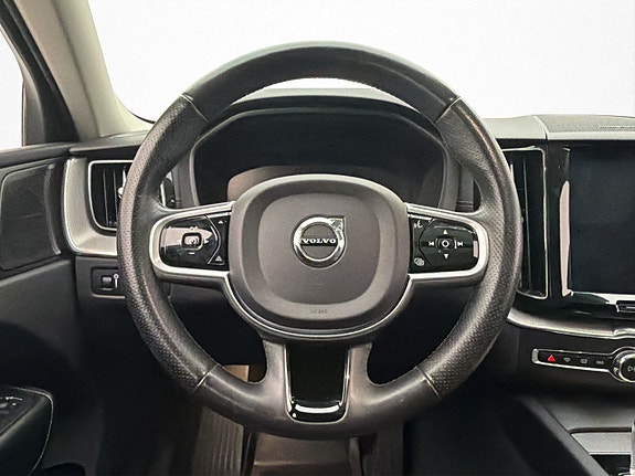 Volvo XC60 17 of 30