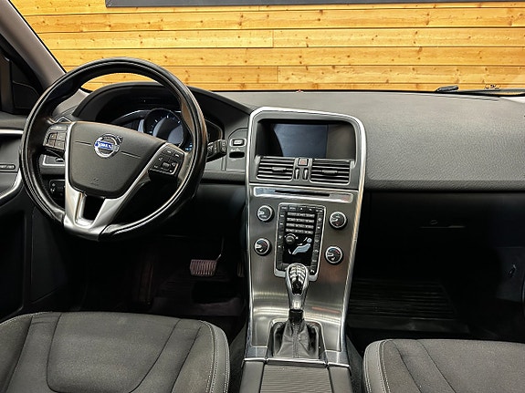Volvo XC60 20 of 24