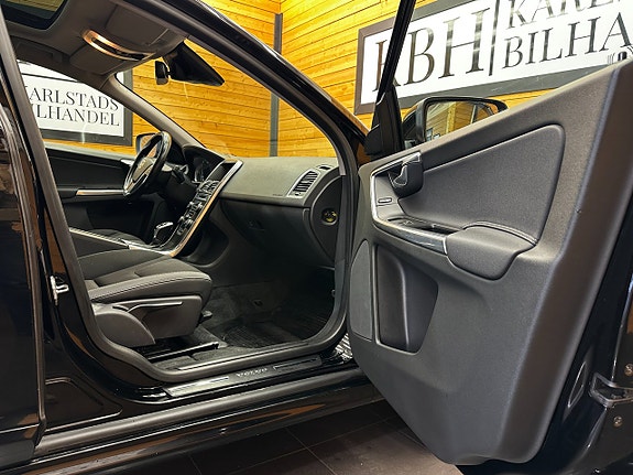 Volvo XC60 21 of 24