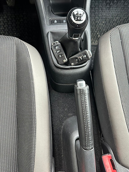 Volkswagen UP! 8 of 12