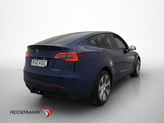 Tesla Model Y 8 of 30