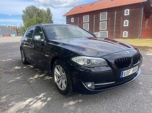 BMW 520d 2 of 7