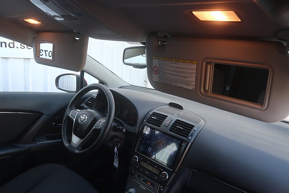Toyota Avensis 16 of 21