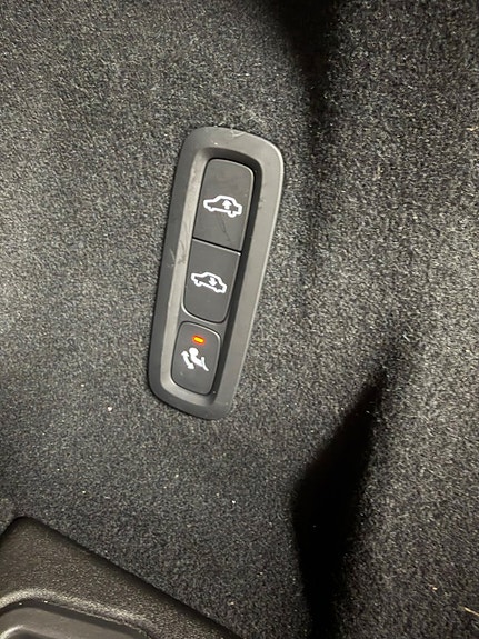 Volvo XC60 18 of 22