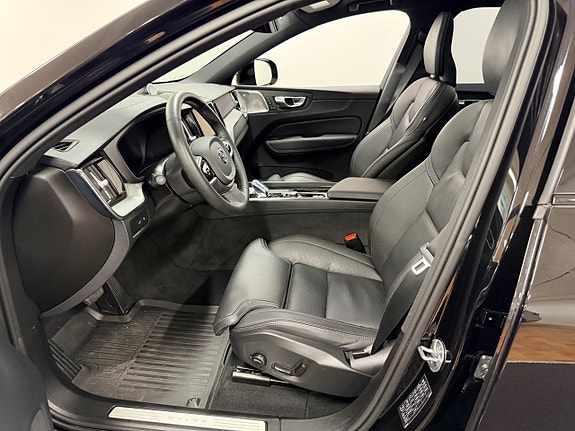 Volvo XC60 8 of 22