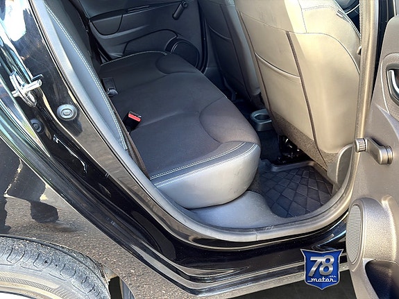 Renault Clio 7 of 9