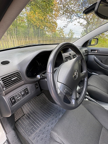 Toyota Avensis 21 of 22
