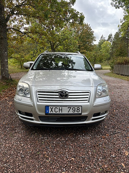 Toyota Avensis 13 of 22