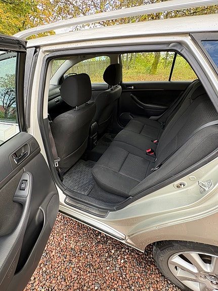 Toyota Avensis 19 of 22