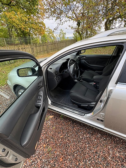 Toyota Avensis 20 of 22