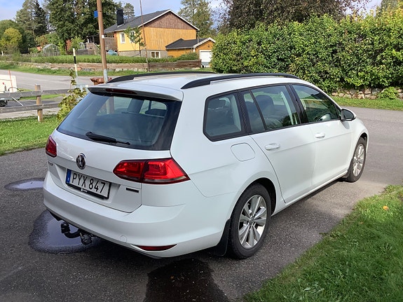 Volkswagen Golf VII 2 of 7