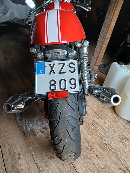 Triumph Thruxton 900 3 of 7