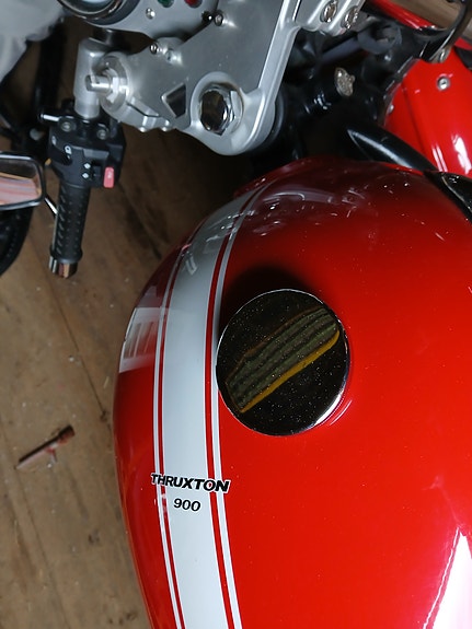 Triumph Thruxton 900 7 of 7