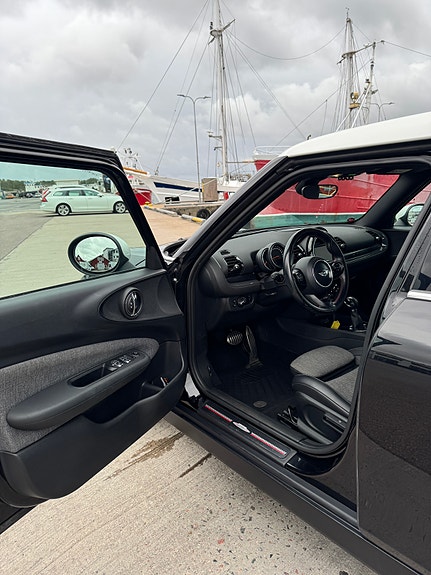 MINI Cooper 6 of 14