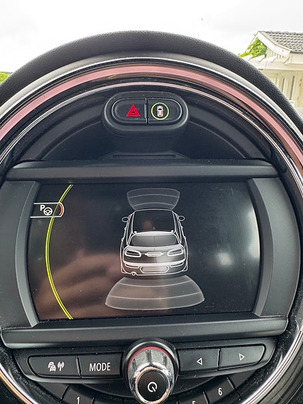 MINI Cooper 13 of 14