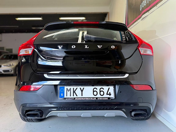 Volvo V40 Cross Country 9 of 20