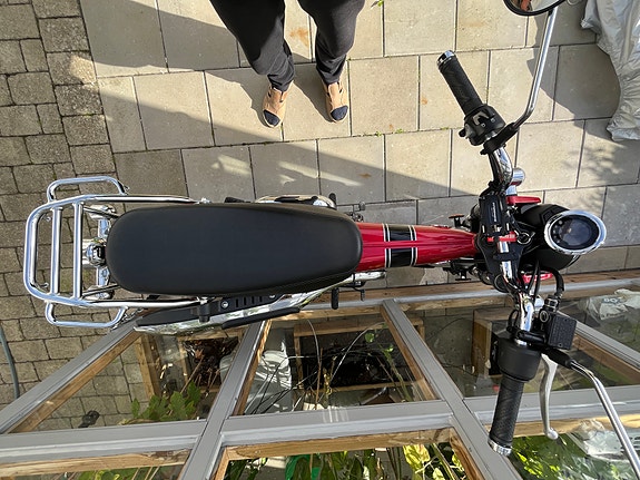 Honda ST125 Dax 7 of 8