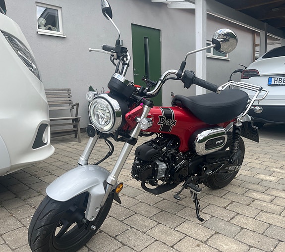 Honda ST125 Dax 8 of 8