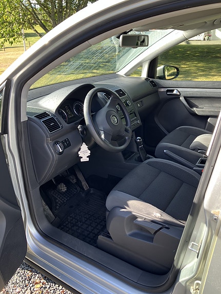 Volkswagen Touran 6 of 10