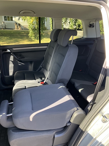 Volkswagen Touran 7 of 10