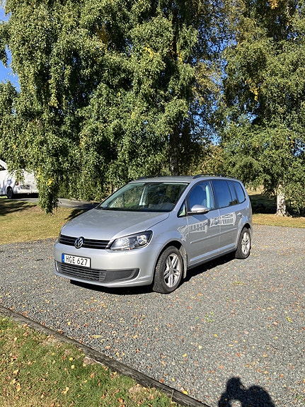 Volkswagen Touran 4 of 10