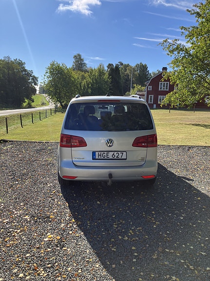 Volkswagen Touran 5 of 10