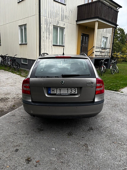 Skoda Octavia 4 of 8