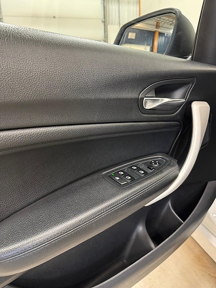 BMW 118d 16 of 17