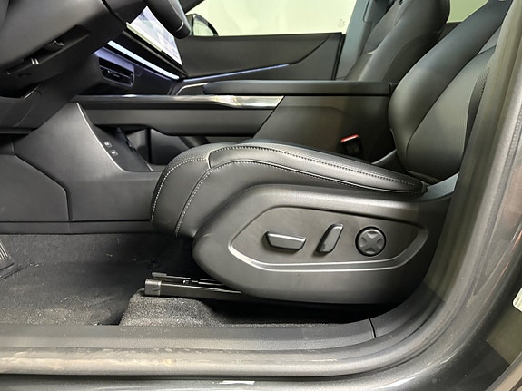 Mazda CX-6e 18 of 23