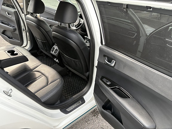 Kia Optima 3 of 11