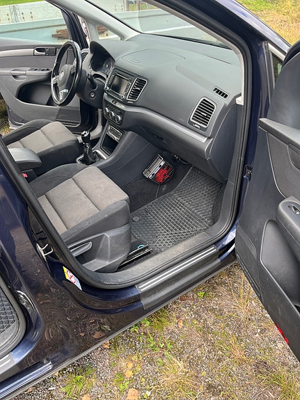 Volkswagen Sharan 5 of 14