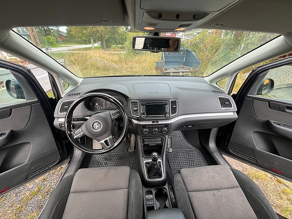 Volkswagen Sharan 7 of 14