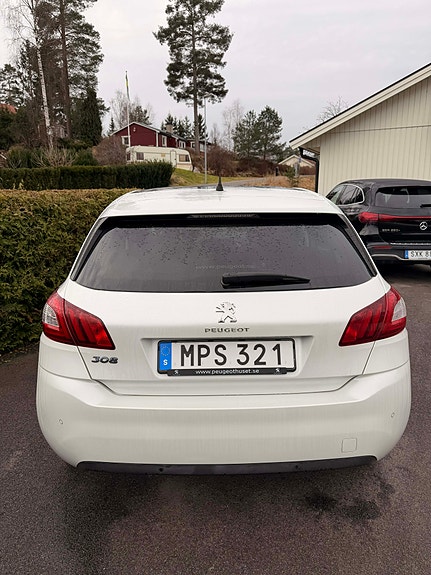 Peugeot 308 3 of 13