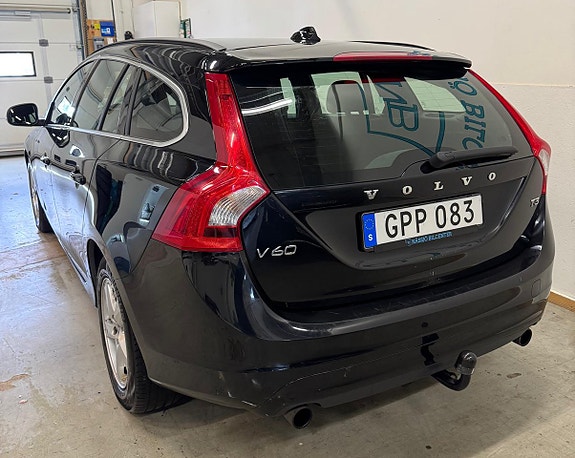 Volvo V60 7 of 16