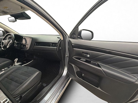 Mitsubishi Outlander 28 of 30