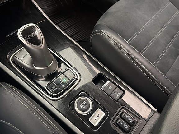 Mitsubishi Outlander 25 of 30